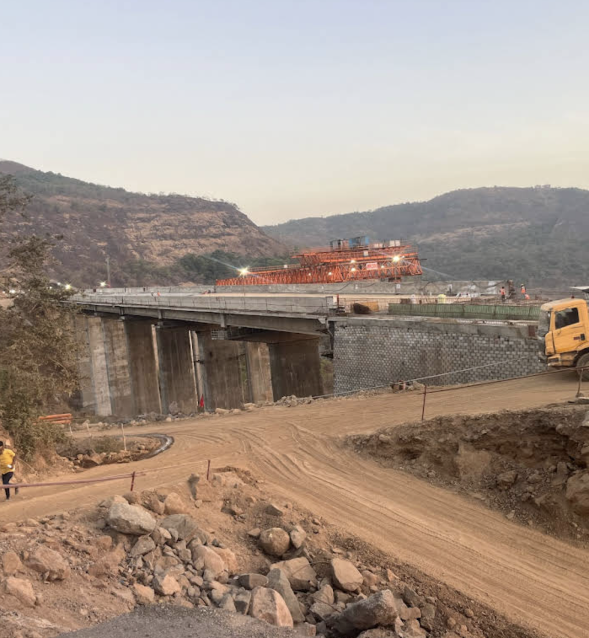 190-year-old Amrutanjan bridge on Mumbai-Pune expressway demolished-4