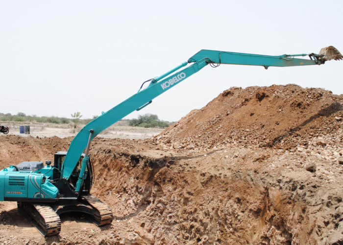 Kobelco 220 Long Boom Excavator on Rent