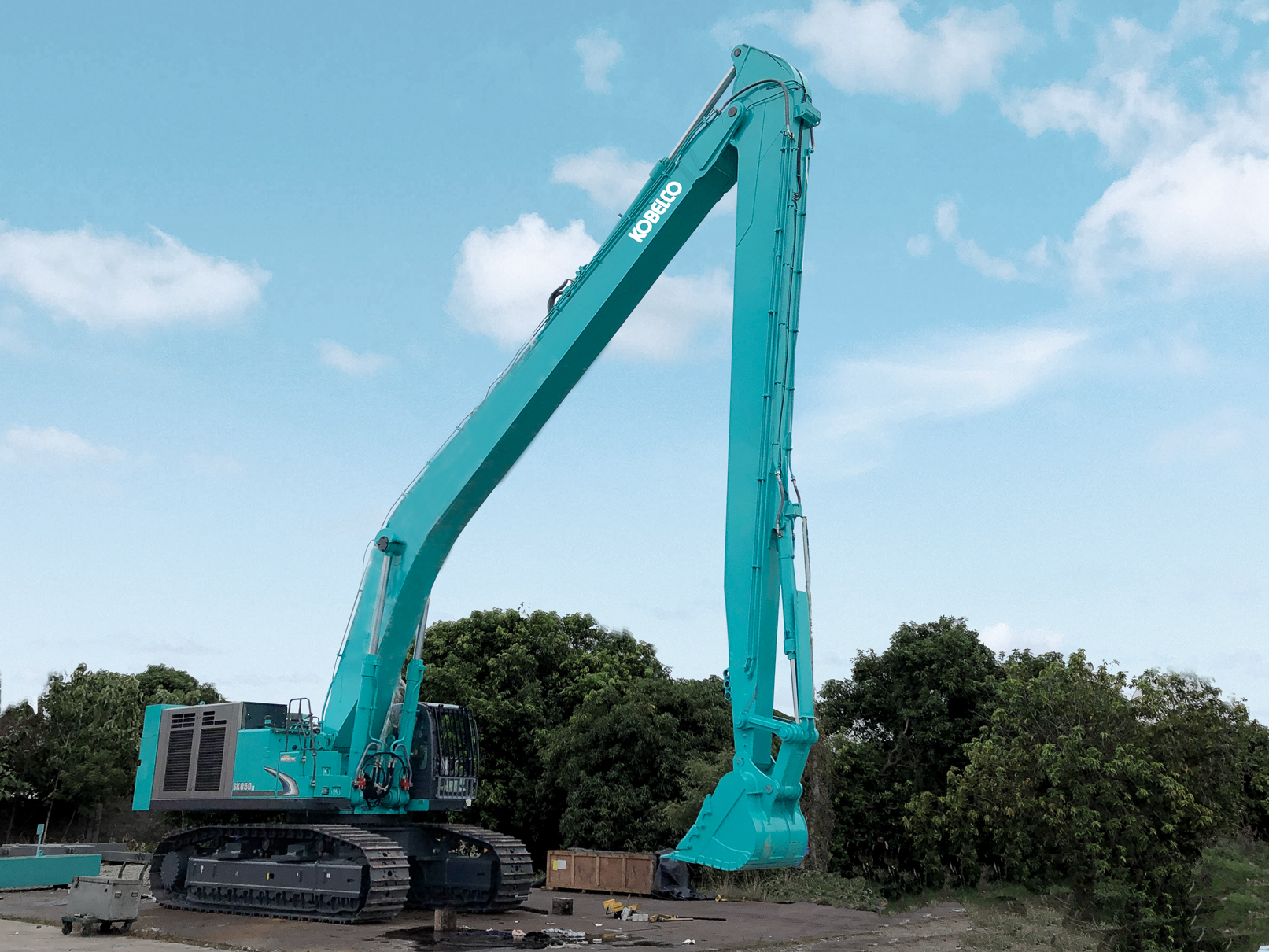 Kobelco 850 long boom excavator