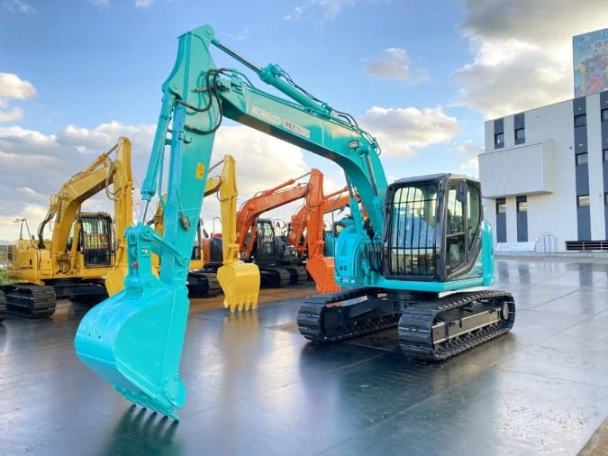 Kobelco 520 Excavator on Rent