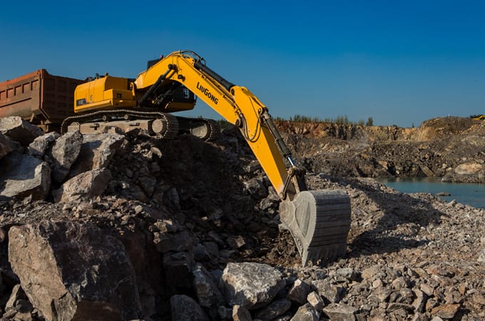 LiuGong 924 long boom Excavator