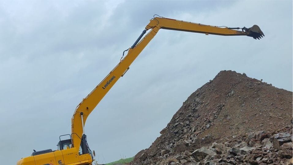LiuGong long boom Excavator