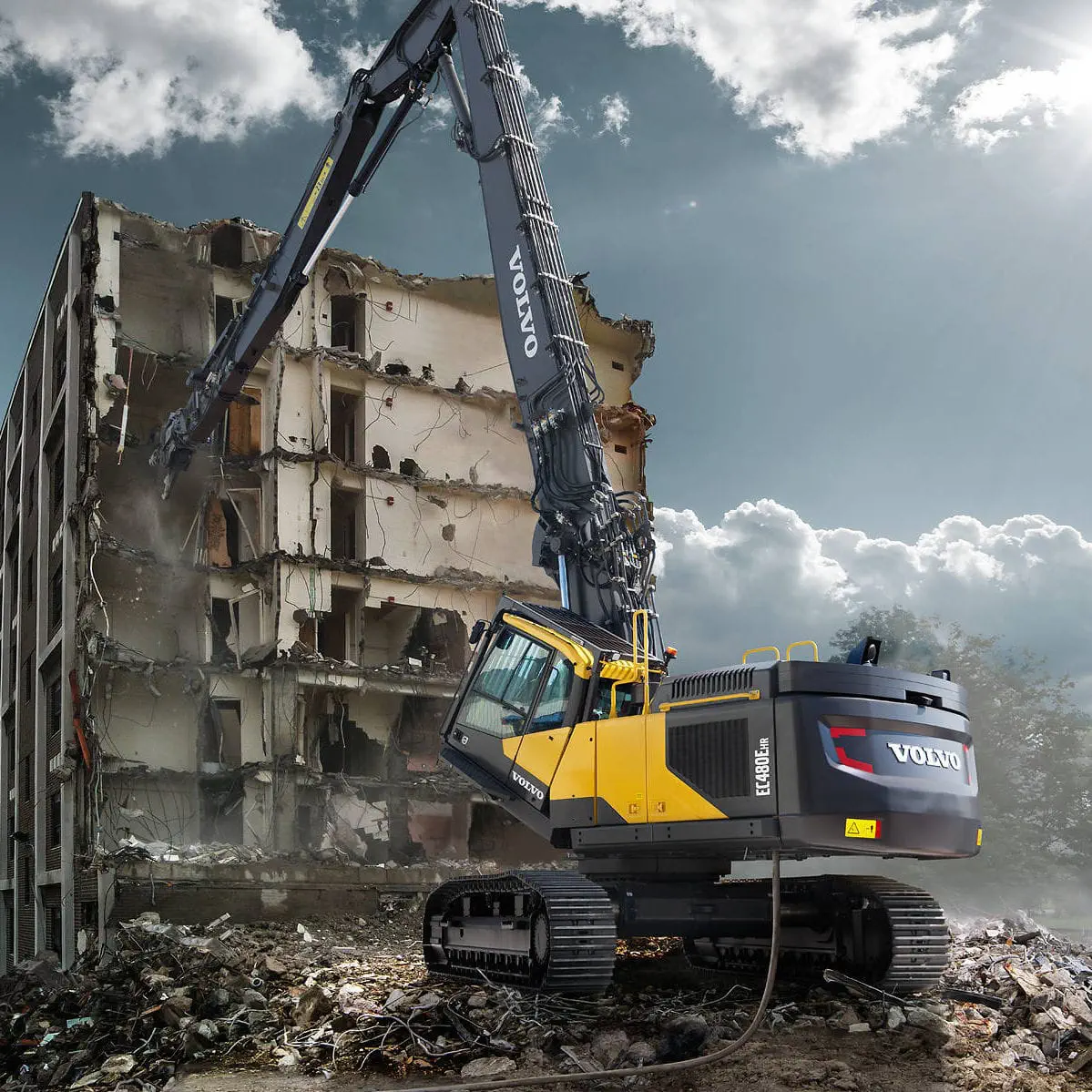 Volvo 480 Long Boom Excavator on Rent