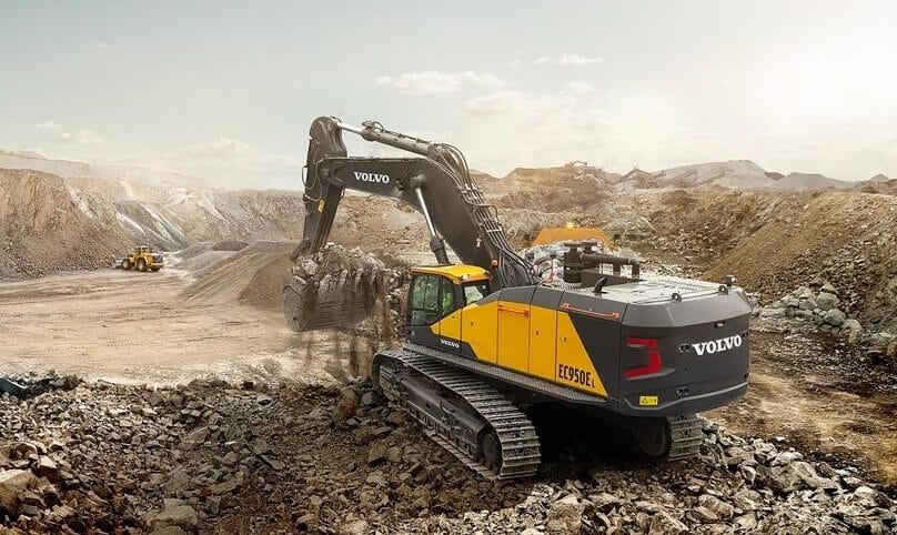 Volvo 950 Excavator on Rent