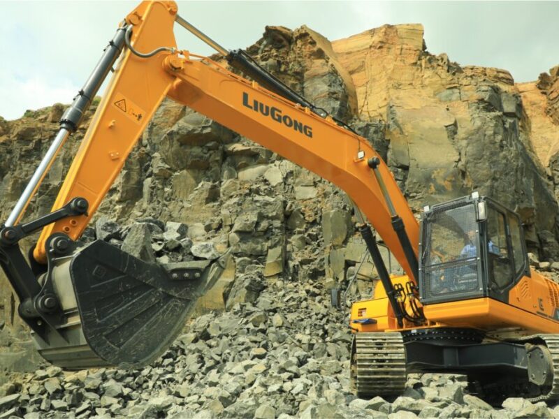 LiuGong 924 excavator on rent kasturi earthmovers